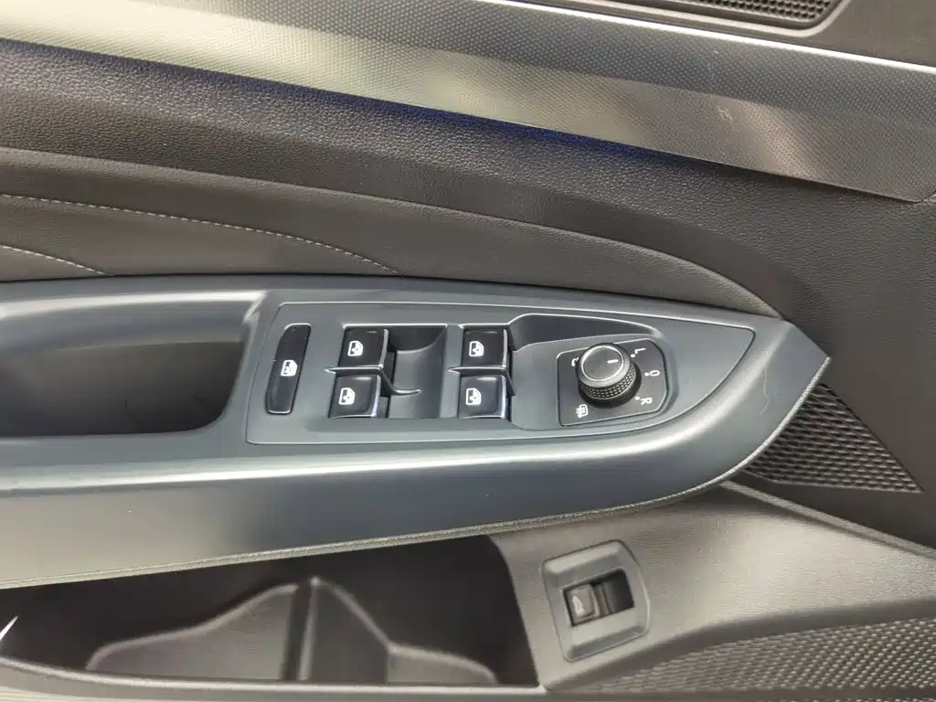Volkswagen Passat — миниатюра 9