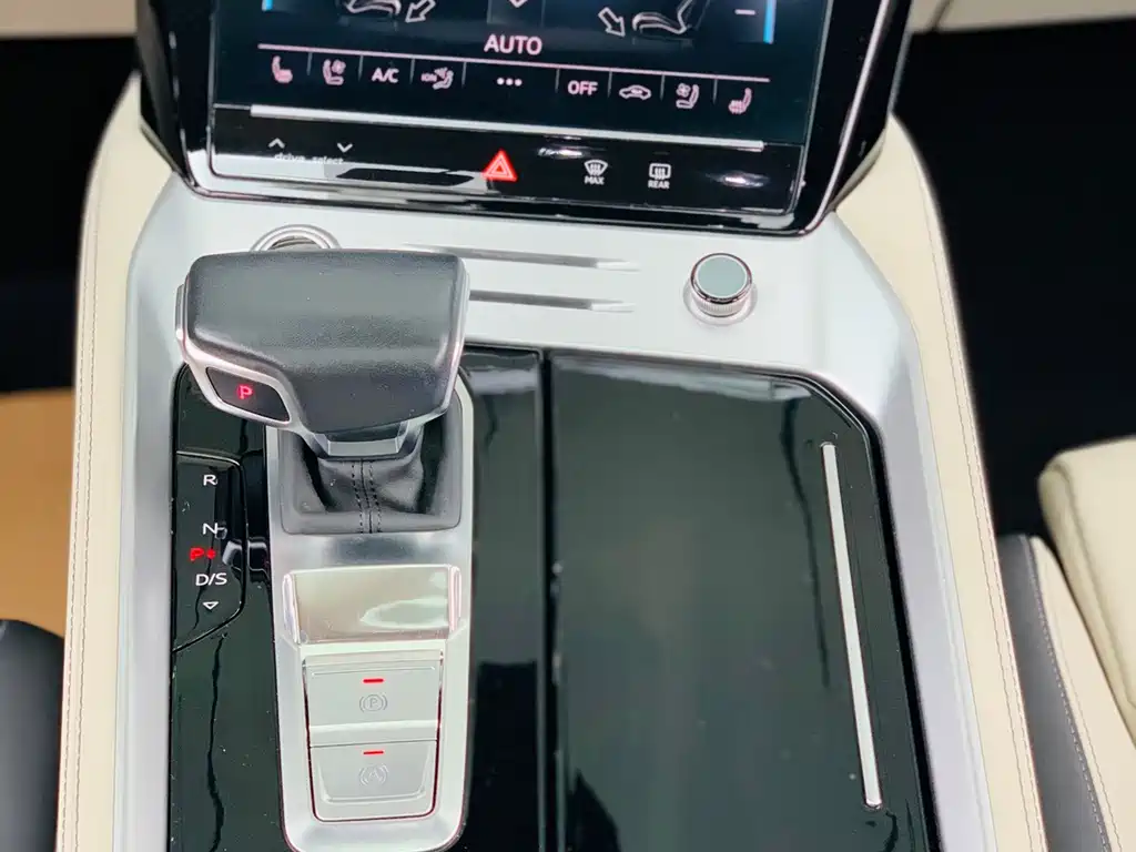 Audi Q6 — миниатюра 14