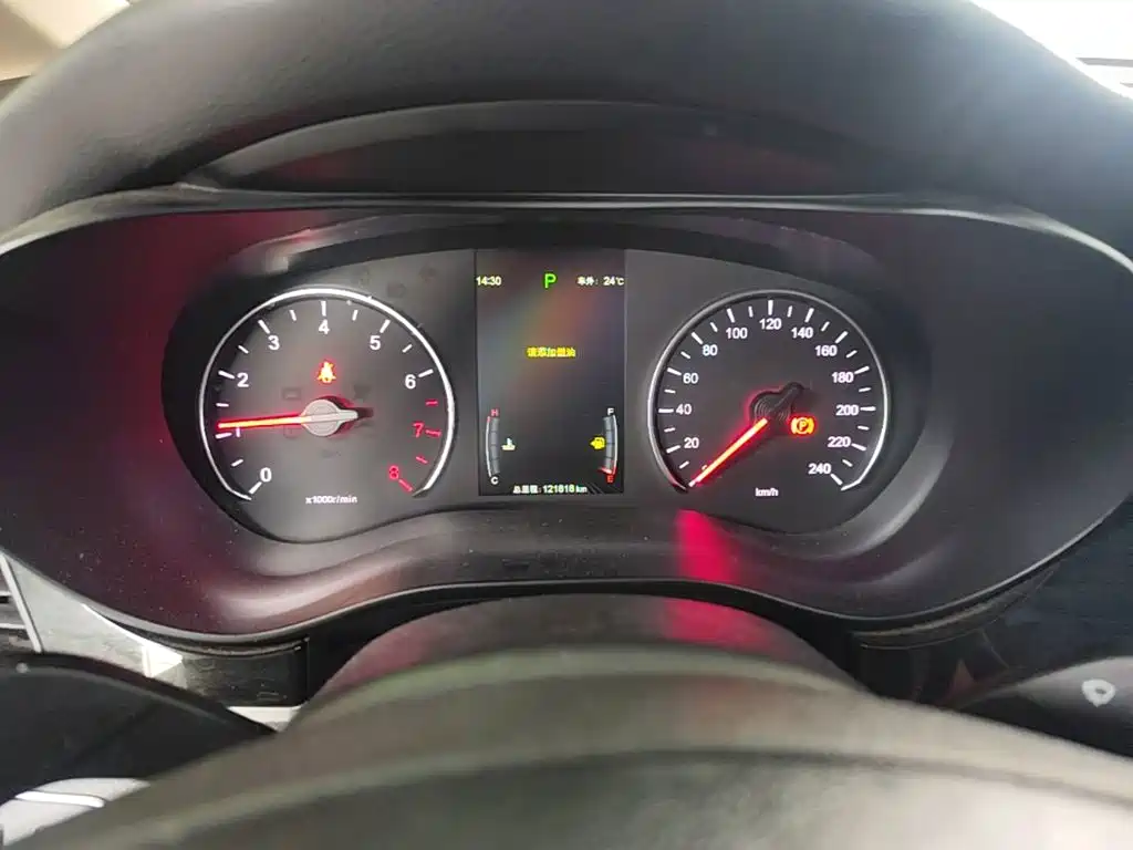 BYD MAX — миниатюра 12
