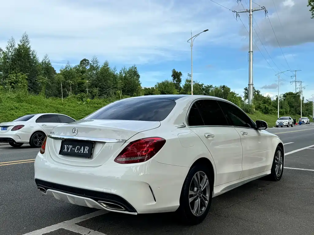 Mercedes-Benz C-Class — миниатюра 6