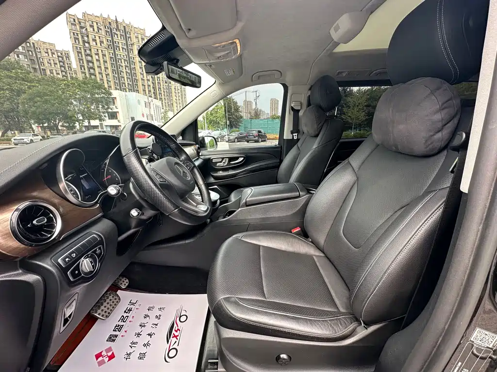Mercedes-Benz V-Class — миниатюра 7
