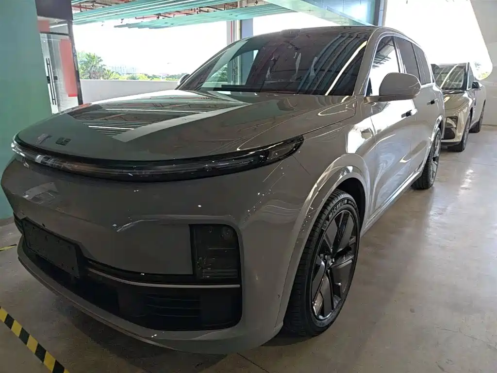 Li Auto Li L9 2025
