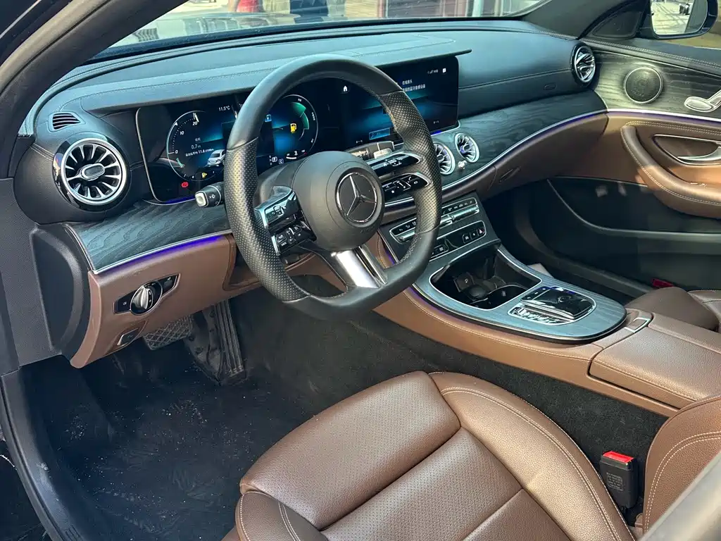 Mercedes-Benz E-Class — миниатюра 4