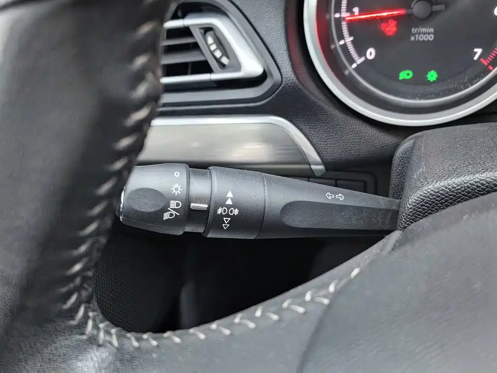 Peugeot 408 — миниатюра 21