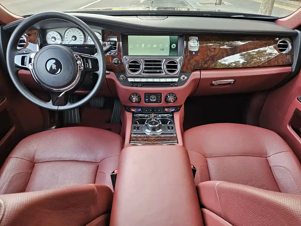 Rolls-Royce Ghost — миниатюра 7