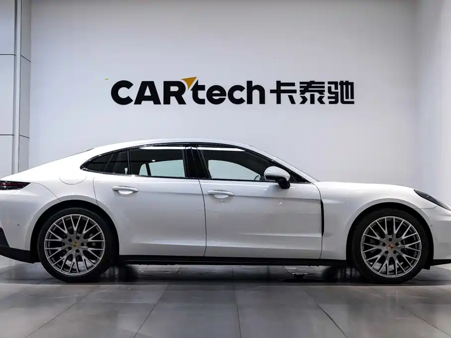 Porsche Panamera — миниатюра 28