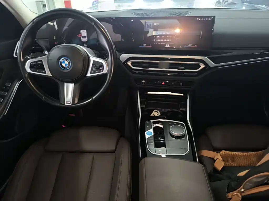 BMW i3 — миниатюра 10