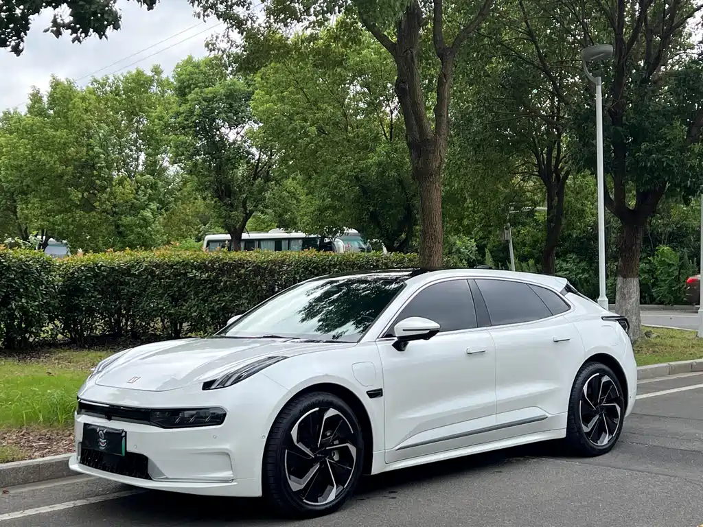 Zeekr 001