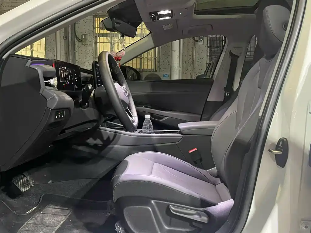 Volkswagen Lavida 2026 Pro 300TSI