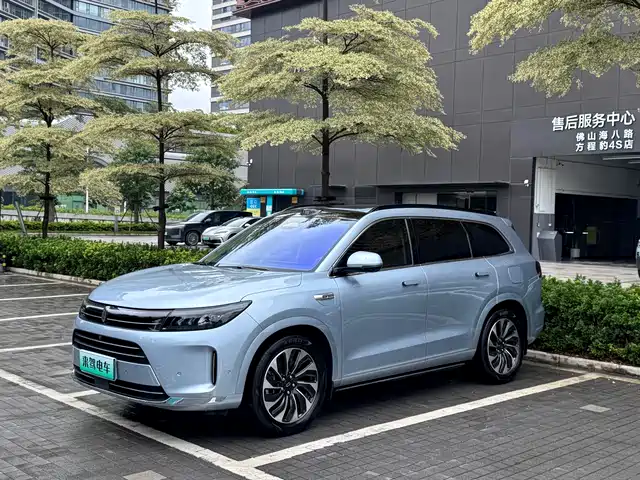 2024 Huawei M7