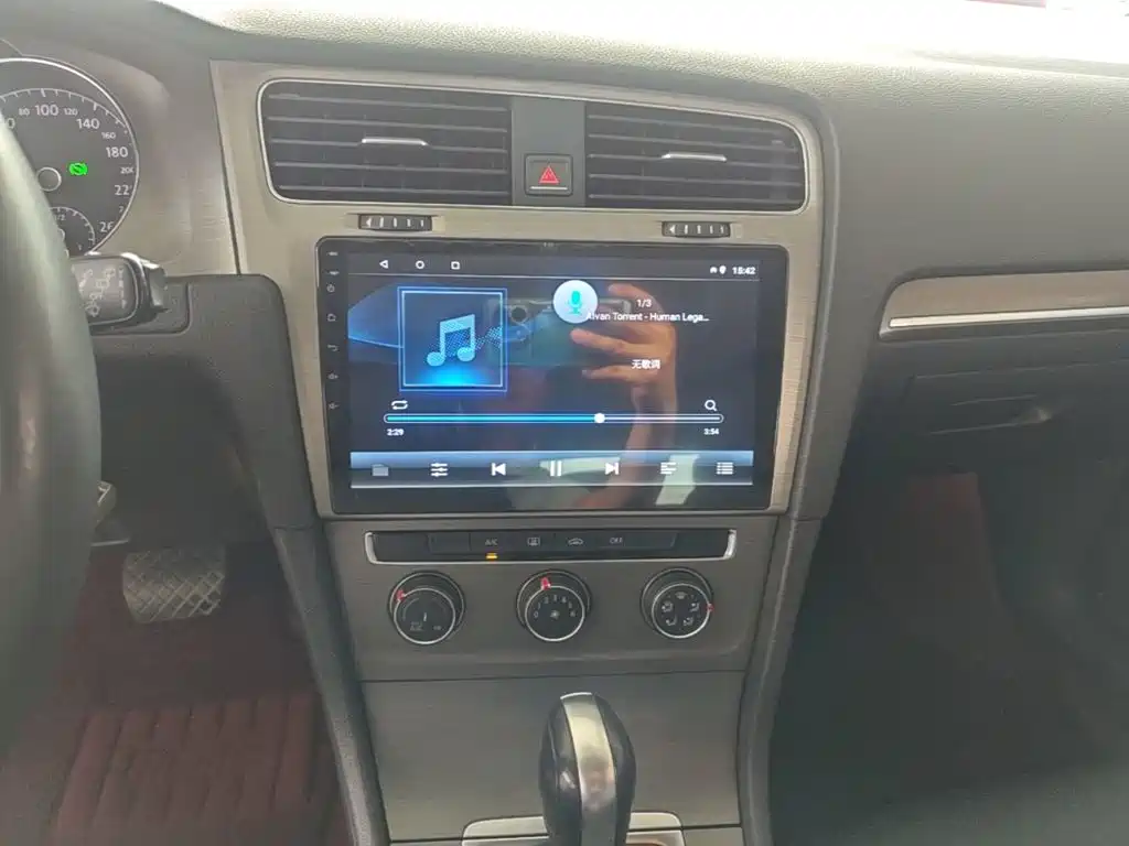 Volkswagen Golf — миниатюра 13