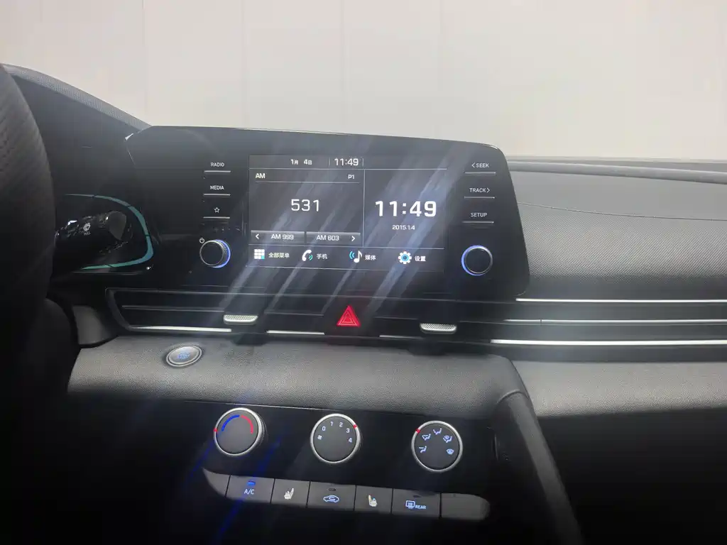 Hyundai Elantra — миниатюра 14