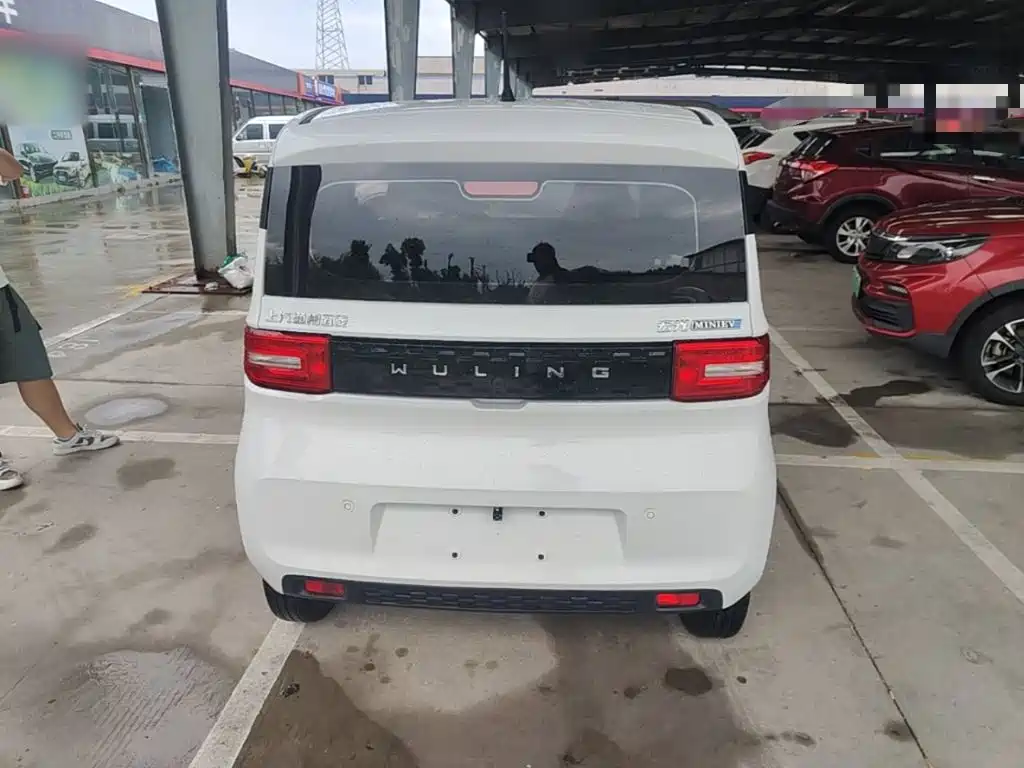 Wuling MINIEV — миниатюра 6