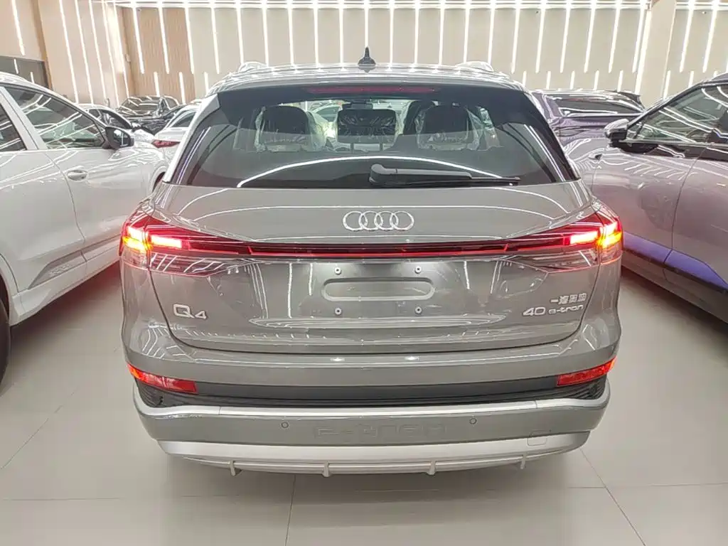 Audi Q4 e-tron — миниатюра 6