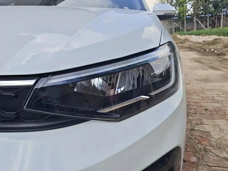 Volkswagen Lavida — миниатюра 5