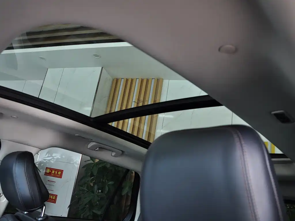 Lincoln Aviator — миниатюра 11