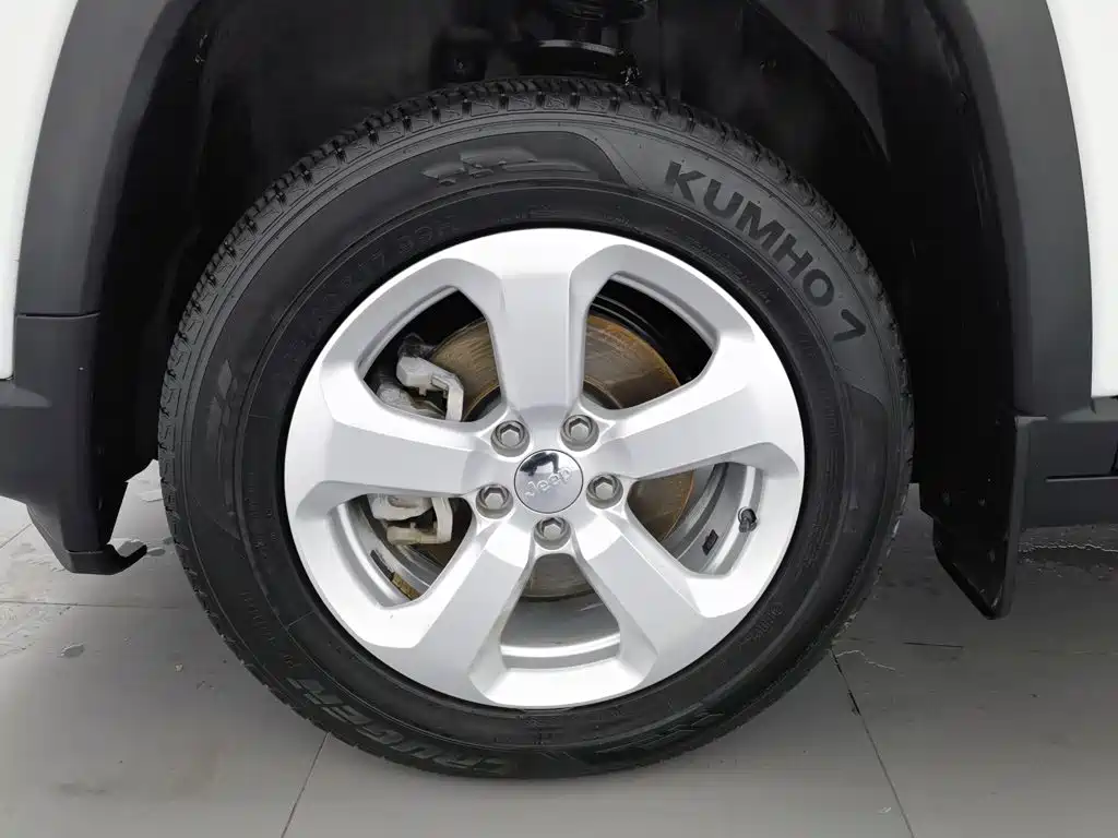 Jeep Compass — миниатюра 17