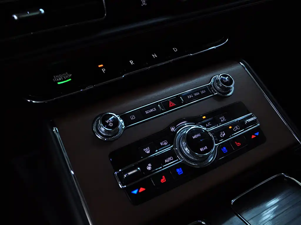Lincoln Aviator — миниатюра 10