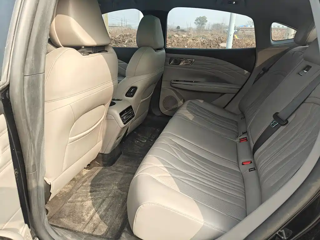 GEELY GALAXY GALAXY SPARKLE 8