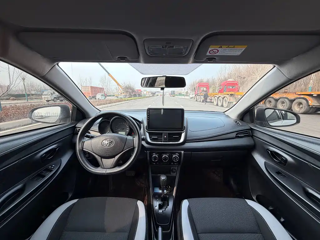 TOYOTA YARIS L ZHIXUAN