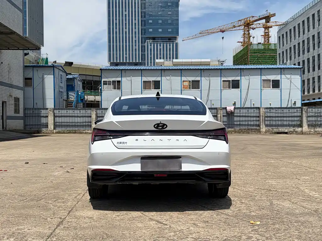 Hyundai Elantra — миниатюра 5