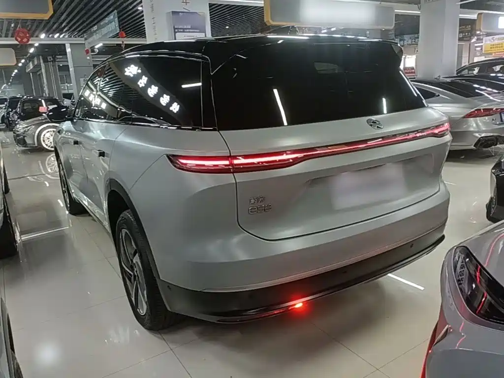 NIO ES8 — миниатюра 5