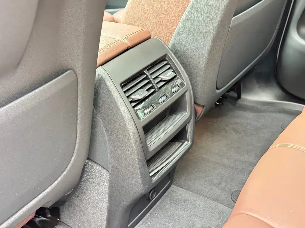 BMW X5 (Import) — миниатюра 13