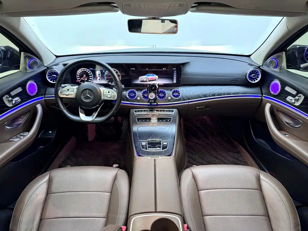 Mercedes-Benz E-Class — миниатюра 10