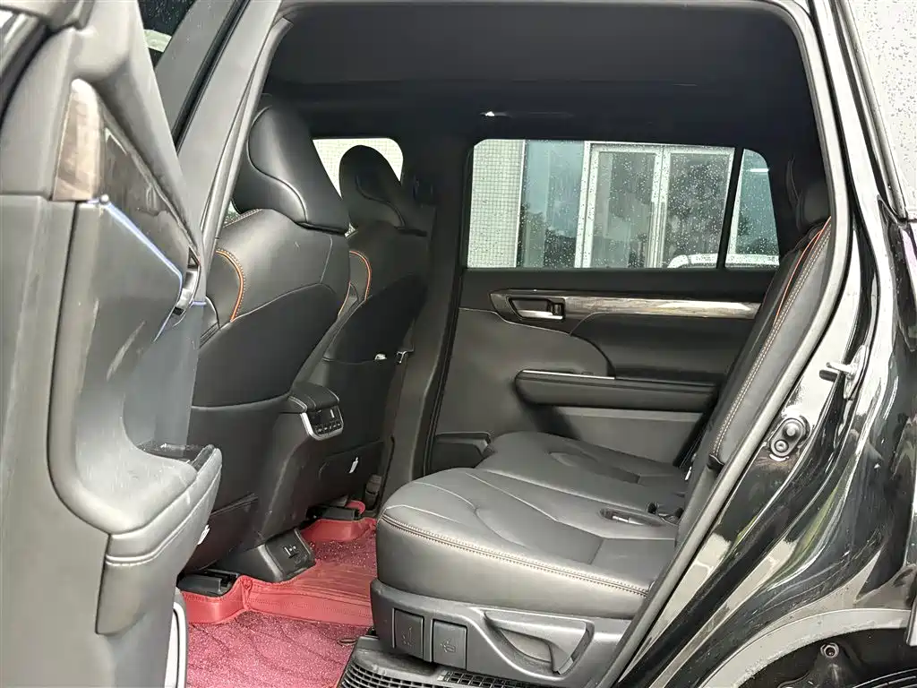 Toyota Crown Kluger — миниатюра 7