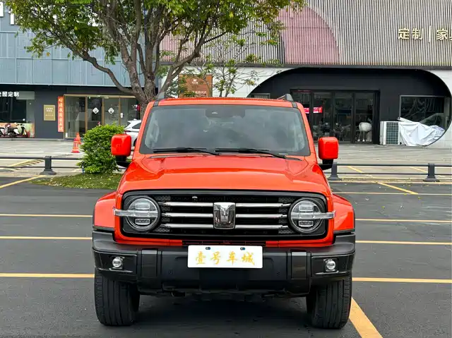 2022 TANK 300