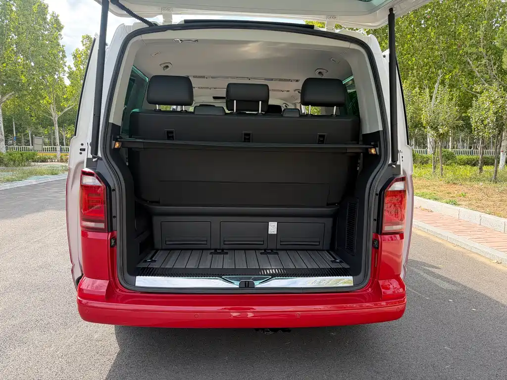 Volkswagen Multivan — миниатюра 24
