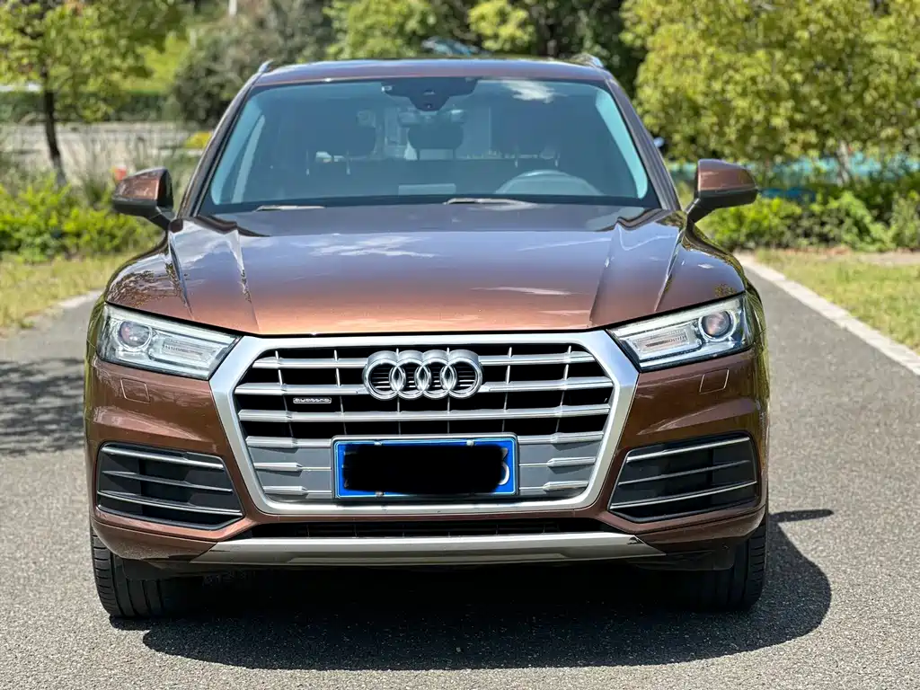 Audi Q5L — миниатюра 2