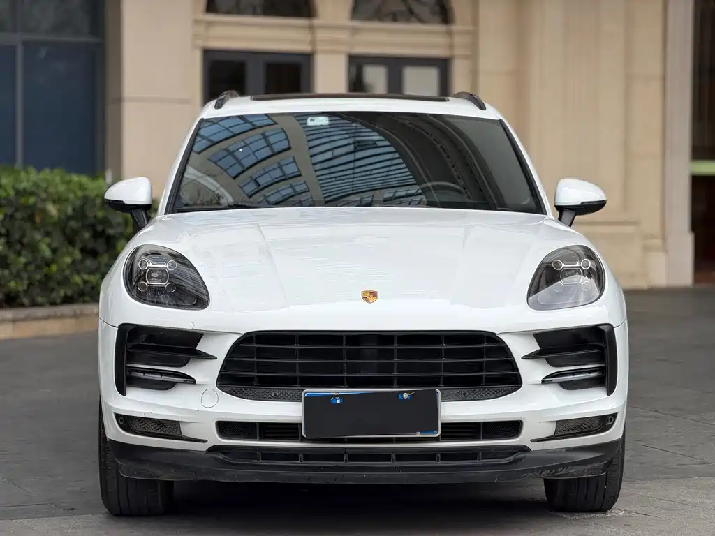 Porsche Macan — миниатюра 3