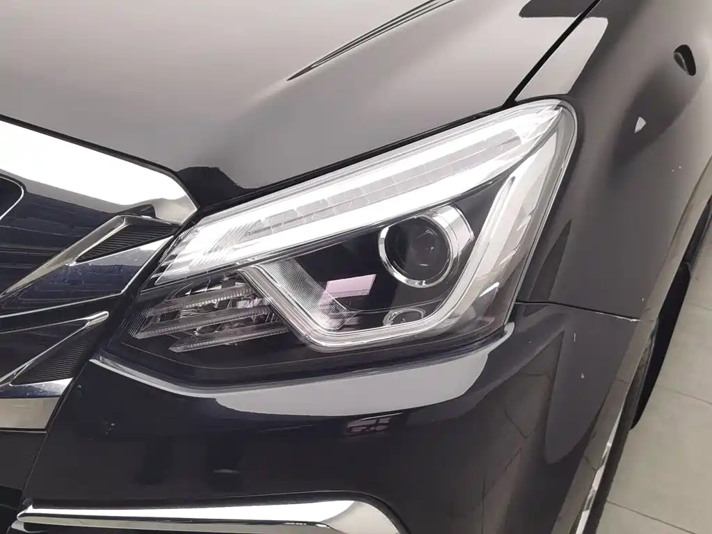 Isuzu MU-X — миниатюра 7
