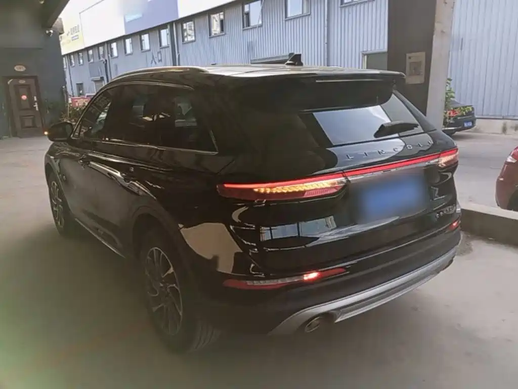 Lincoln Corsair — миниатюра 5