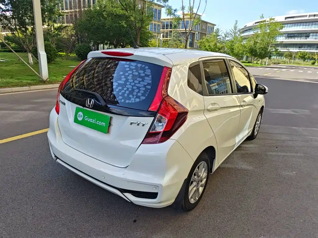 Honda Fit — миниатюра 7