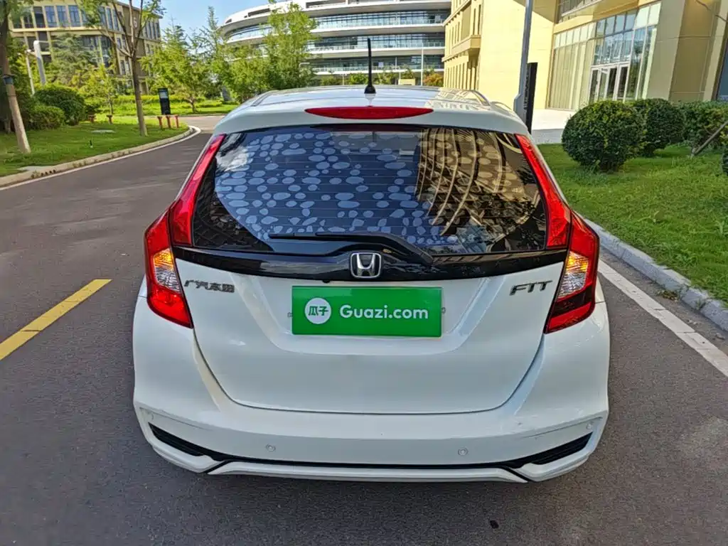 Honda Fit — миниатюра 6