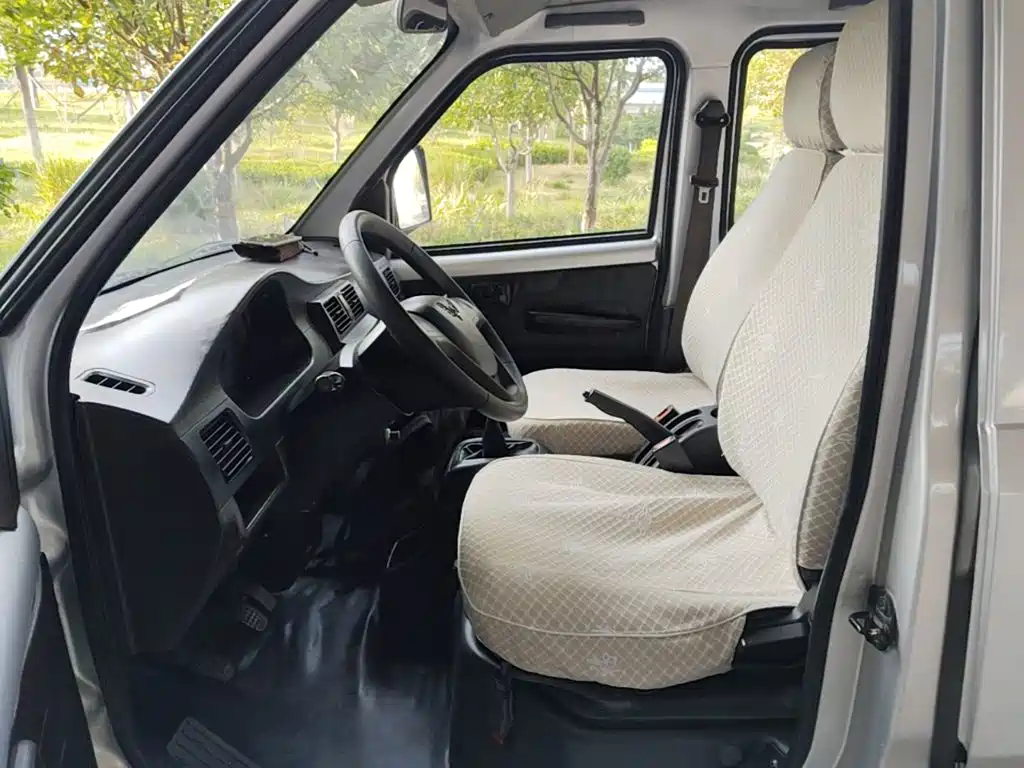 Wuling Rongguang Mini Truck — миниатюра 15