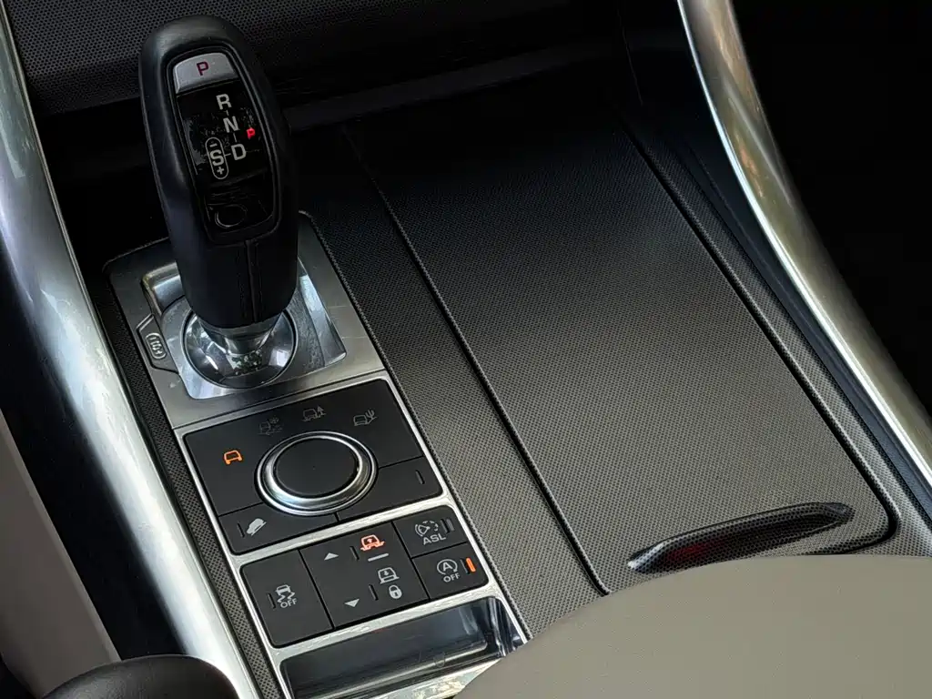 Land Rover Sport — миниатюра 12