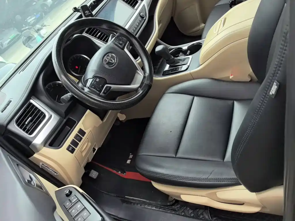 Toyota Highlander — миниатюра 15