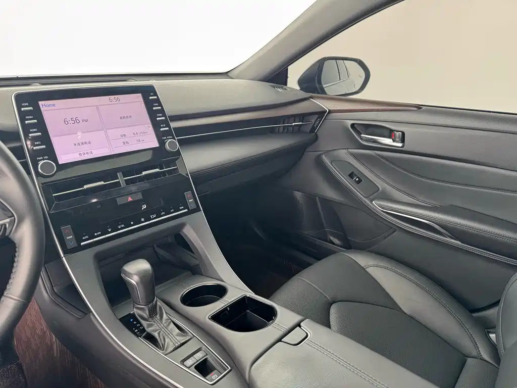 Toyota Avalon 2019 2.0L XLE Premium VI