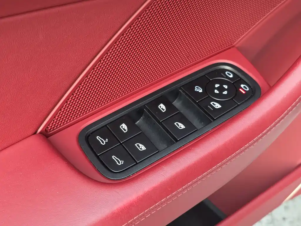 Porsche Panamera — миниатюра 12