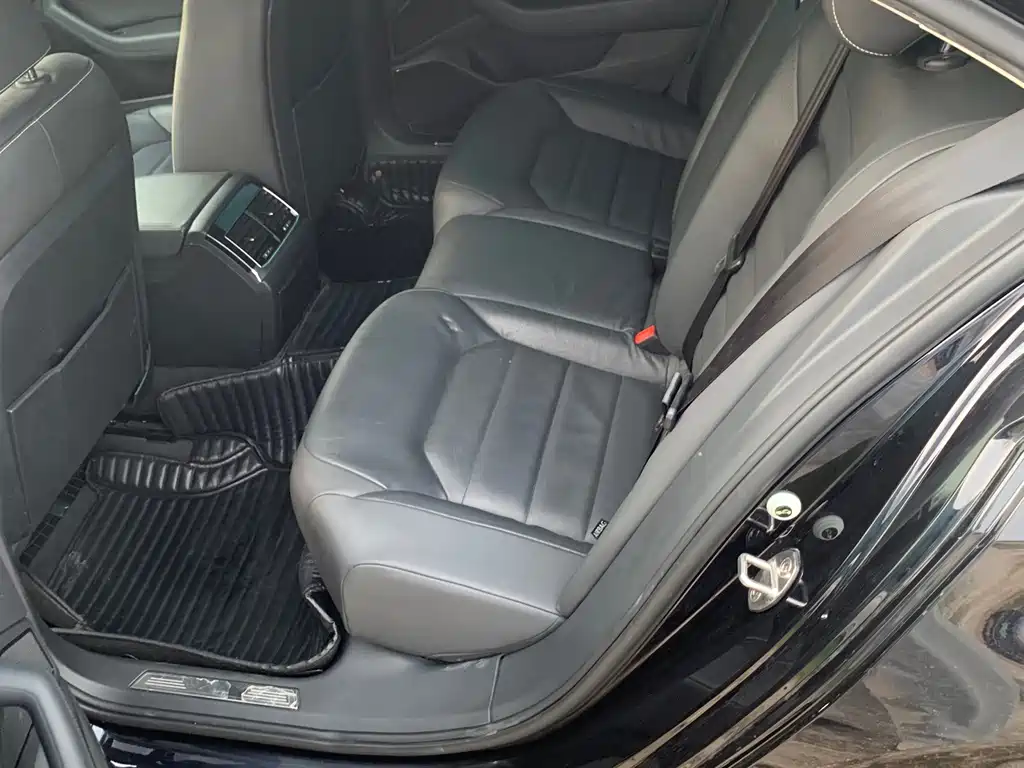Volkswagen Phideon — миниатюра 4