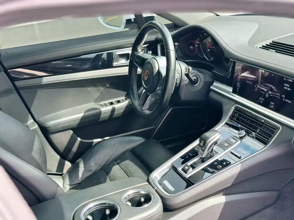 Porsche Panamera — миниатюра 10