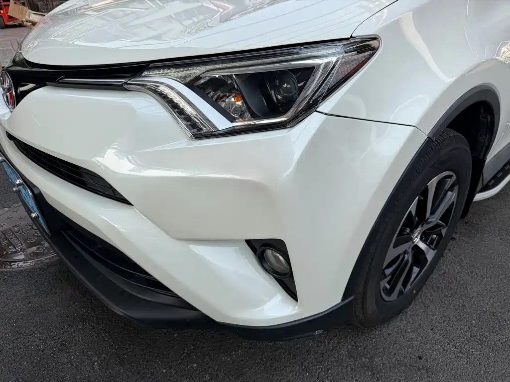 Toyota RAV4 — миниатюра 11