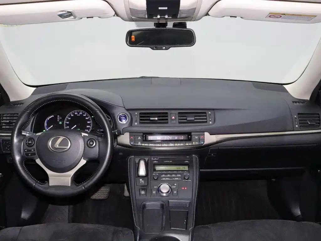 Lexus CT — миниатюра 15