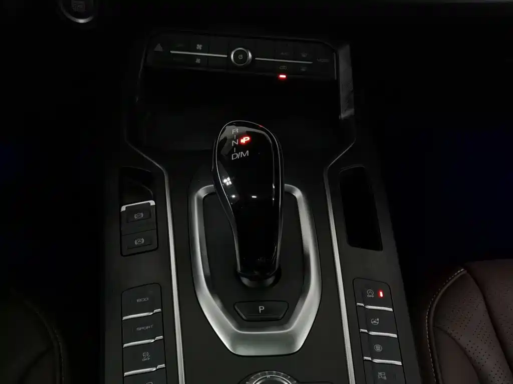 Wey Wey VV6 — миниатюра 13