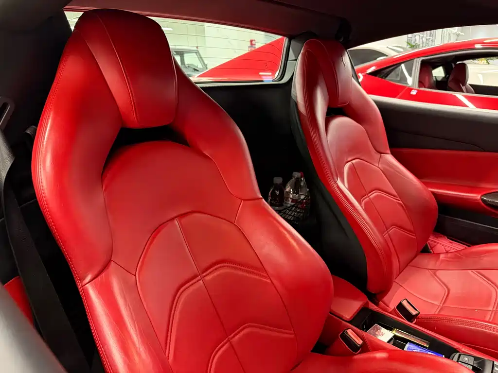 Ferrari 488 — миниатюра 7