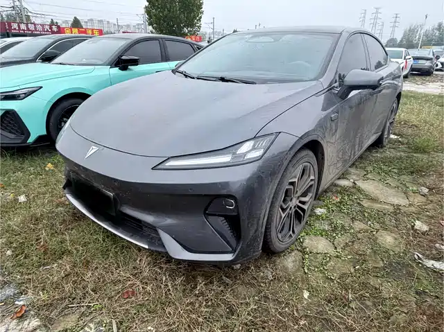 DARK BLUE CAR DARK BLUE L07 2024