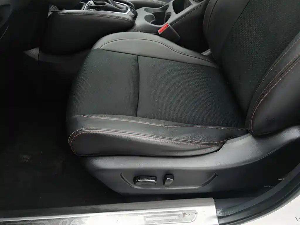 Nissan Qashqai — миниатюра 20